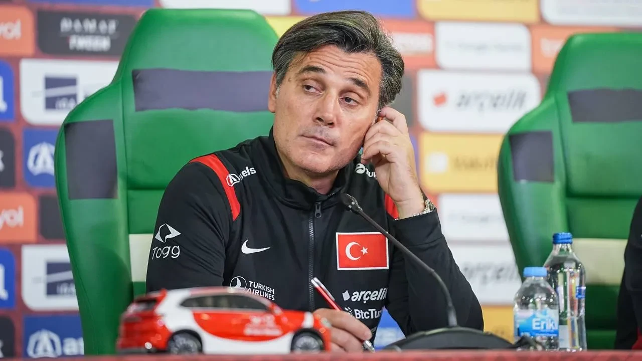 Vincenzo Montella, İtalya yenilgisinin ardından istifa sorusunu yanıtladı! "Öyle bir gündem yok"