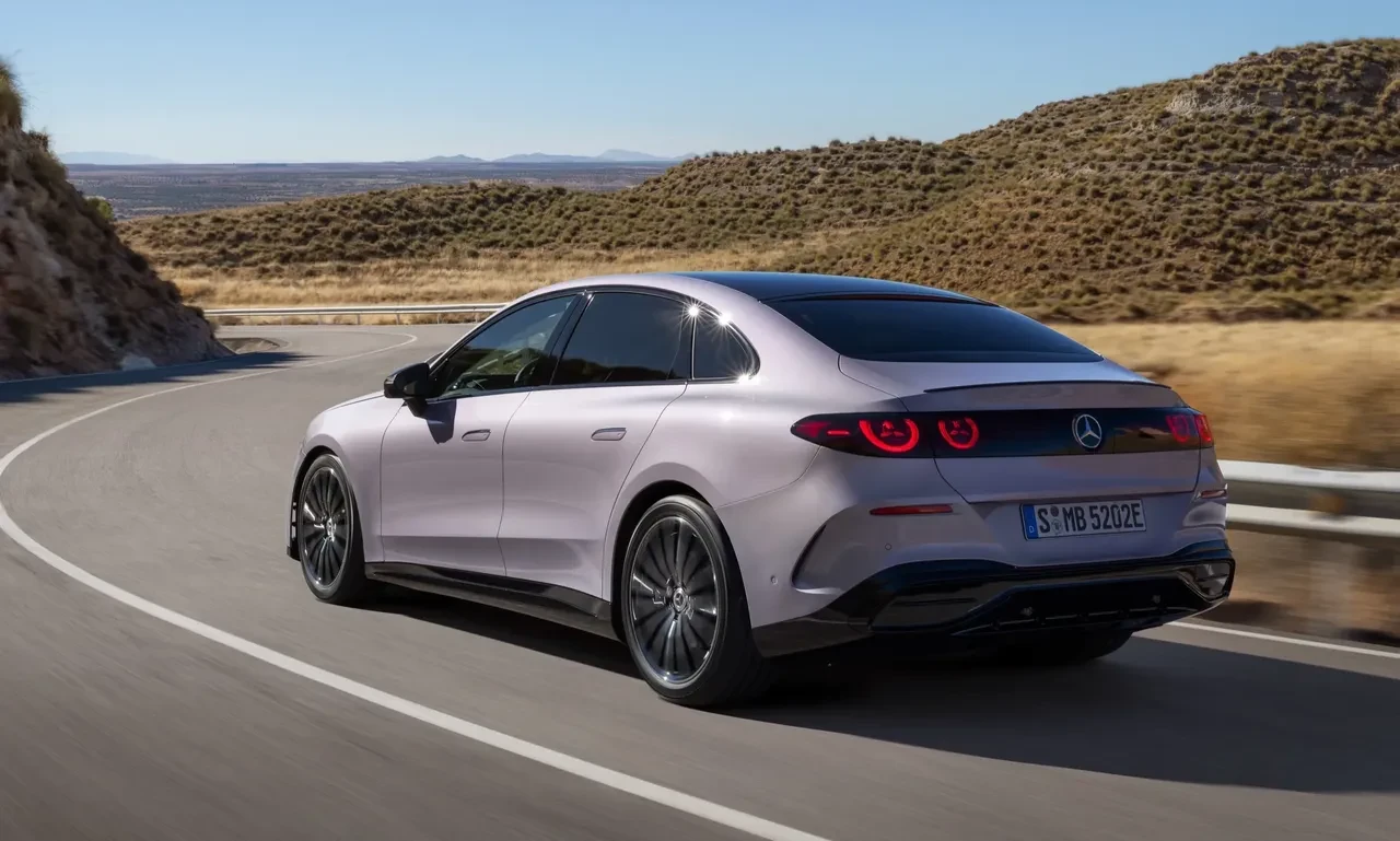Volkswagen'in ardından Mercedes de dara düştü! Almanya fabrikaları için kritik karar
