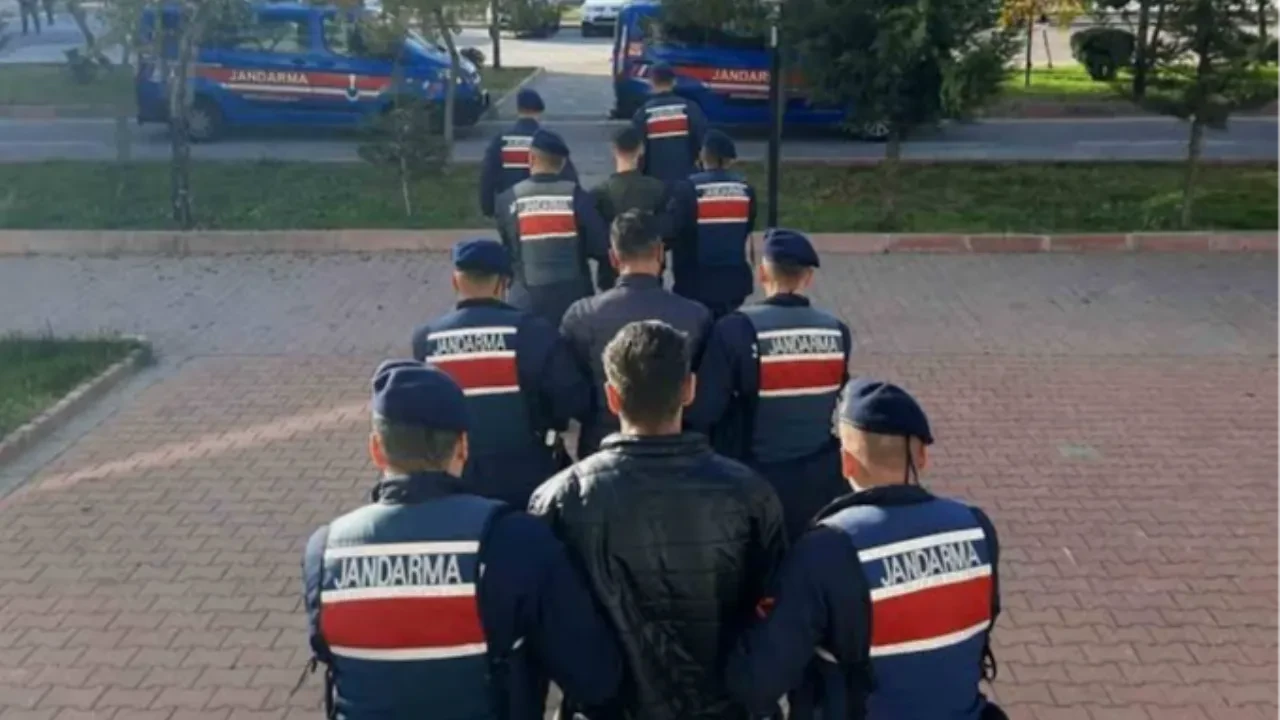Zehir tacirlerine dev operasyon: 35 ilde 172 kişi tutuklandı
