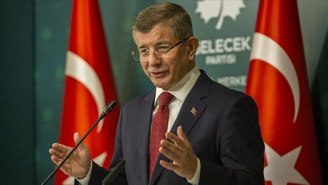 Ahmet Davutoğlu hakkında soruşturma başlatıldı!