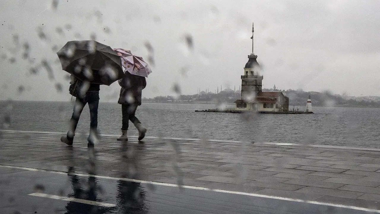 AKOM'dan İstanbul'a uyarı! Poyraz ve sağanak geliyor