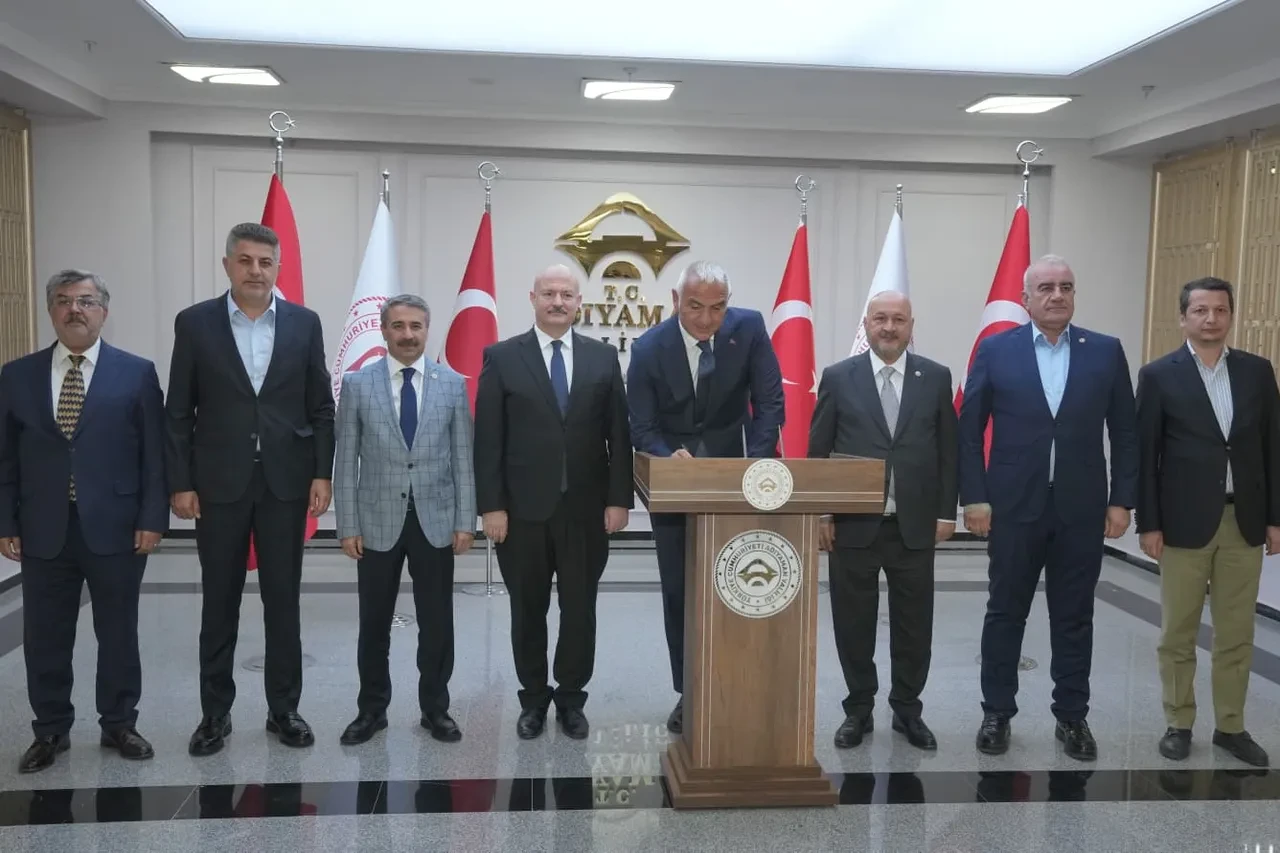 Bakan Mehmet Nuri Ersoy Adıyaman'da: Perre Antik Kenti'ne dev bütçe