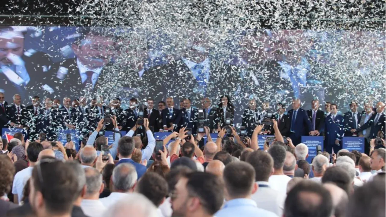 Bakan Uraloğlu: 'Samsun Çarşamba Havalimanı'nın kapasitesini 3 milyon yolcuya çıkaracağız'