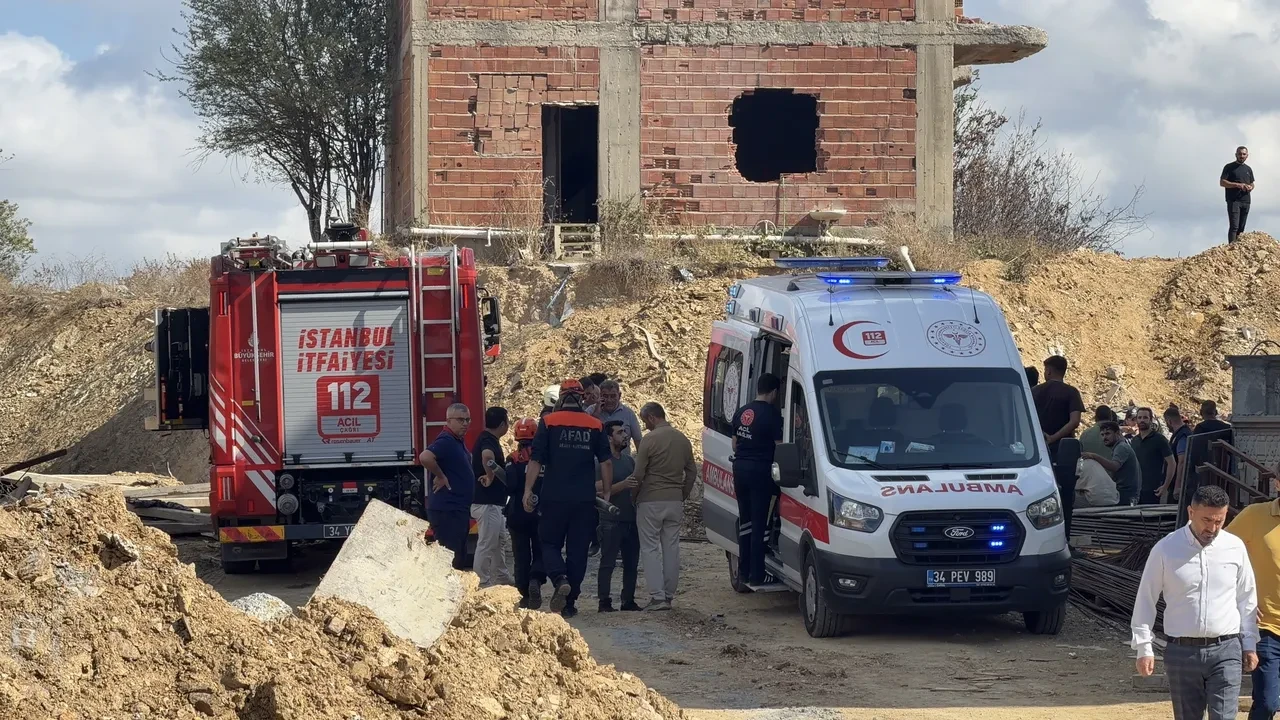 Başakşehir’de inşaat alanında göçük! 1 işçiyi kurtarma çalışmaları sürüyor