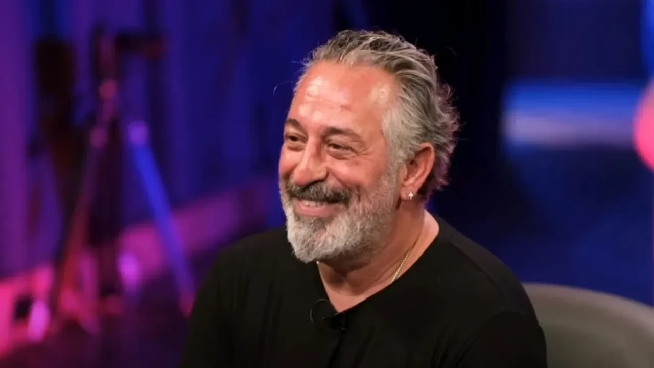 “Cem Yılmaz’ın çocukluk görüntüleri ortaya çıktı! 12 yaşındaki hali şaşırttı” 