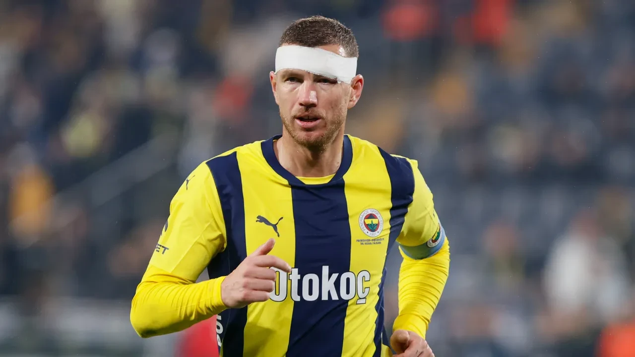 Edin Dzeko bıraktığını açıkladı! 40 yaşında veda ettiğini duyurdu