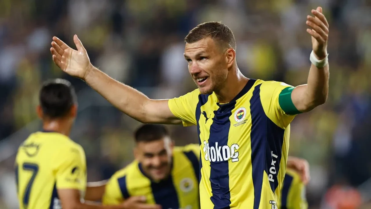 Edin Dzeko bıraktığını açıkladı! 40 yaşında veda ettiğini duyurdu