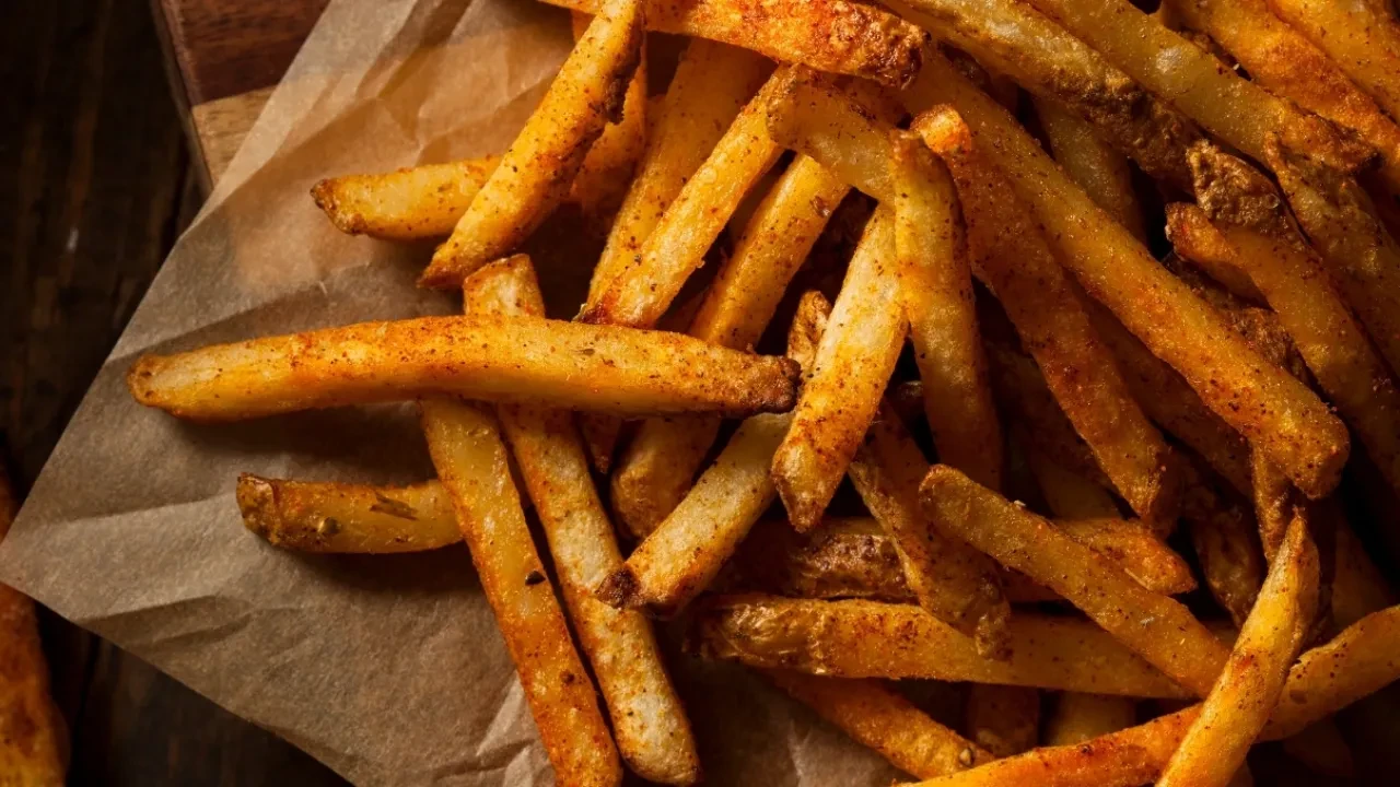 Fast food gibi çıtır patates evde yapılıyor! Gerçek tarifin püf noktası