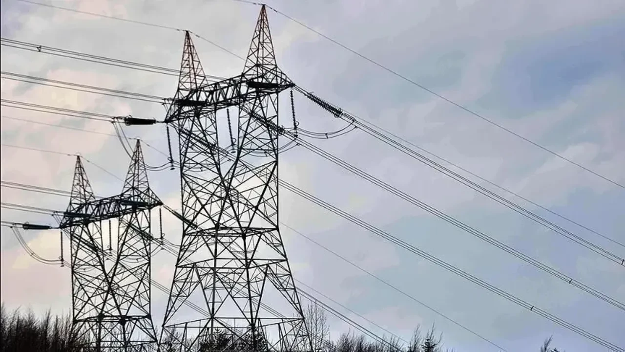 İzmir 4-5 Eylül elektrik kesintisi 2026! Elektrik kesintisi yaşanacak ilçe ve mahalleler açıklandı