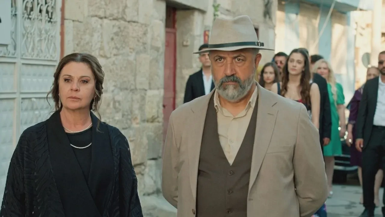 Mercan Köşk dizisi 1. Bölümde neler olacak? Cemre’nin eşi nereye kayboldu? Mercan Köşk dizisi 1. Bölüm izle