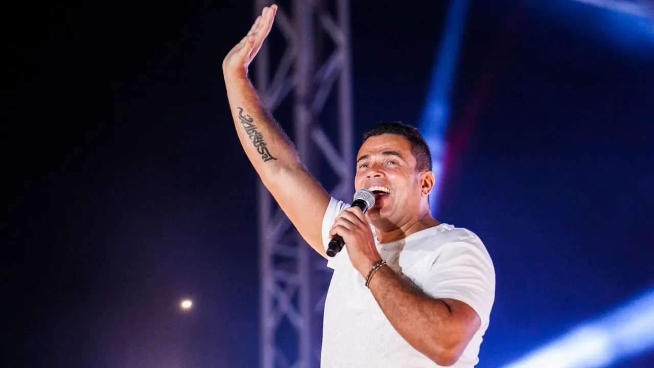 Mısır’ın yıldızı Amr Diab İstanbul’a iniyor! Türkiye’deki ilk konseri için özel jet hazırlığı