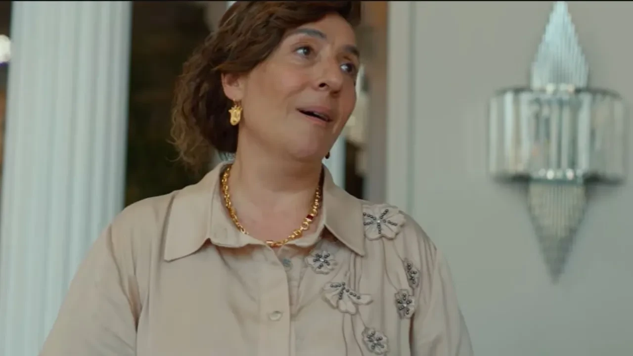 Tuzlu Kahve’nin Hatun’u Binnur Kaya “Annesinin Annesinin” yorumu olay oldu! Şarkı kısa sürede paylaşım rekoru kırdı