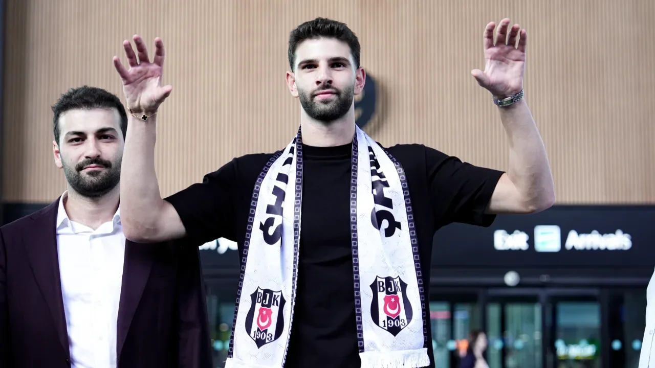 Ümit Akdağ, Beşiktaş için İstanbul'da