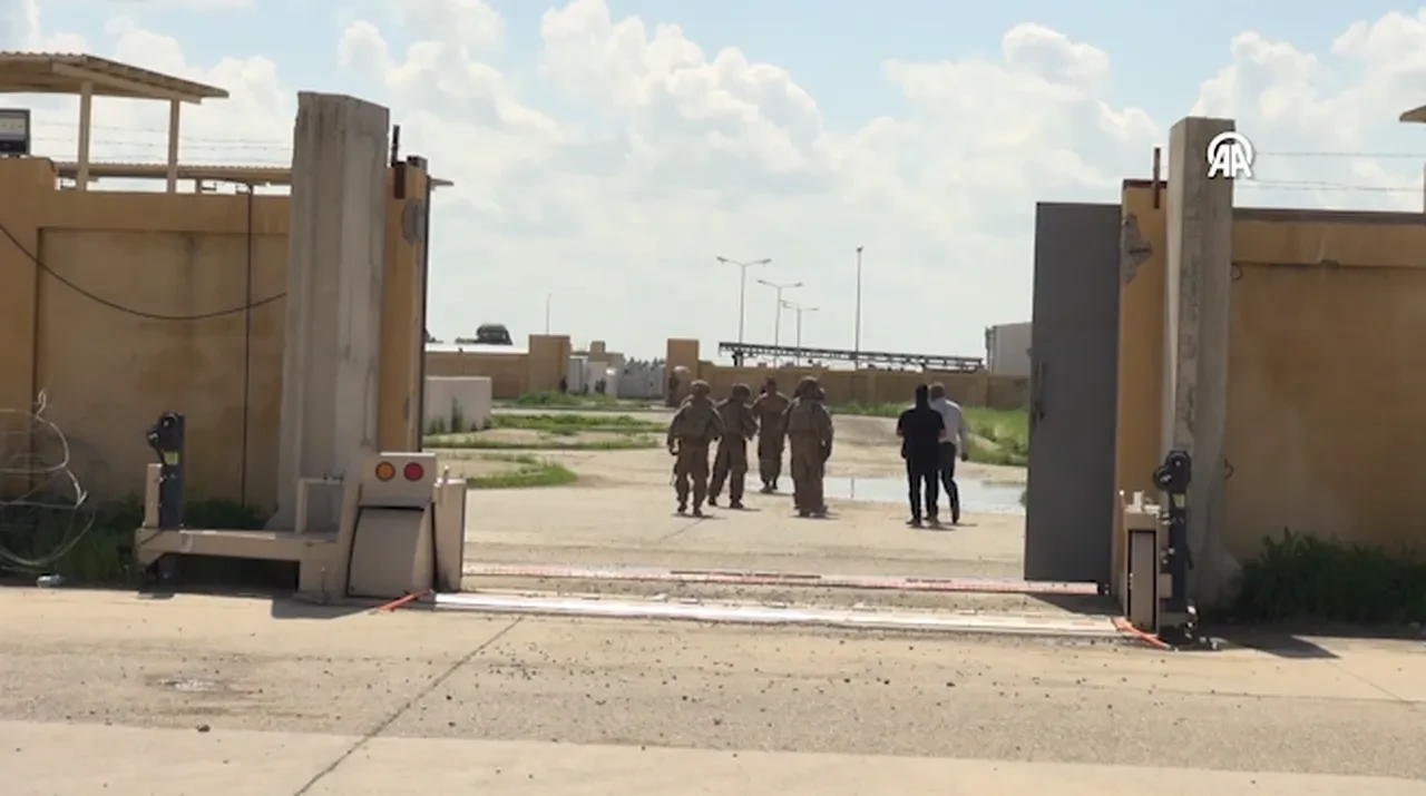 ABD askerleri 23 yılın ardından Irak'tan çekildi! Halk egemenlik, güvenlik ve istikrar bekliyor