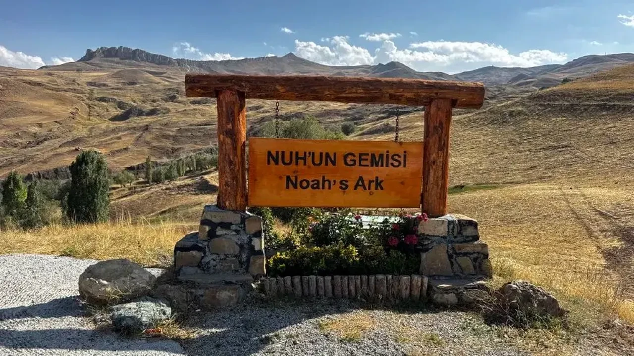 Ağrı Dağı’nda Nuh’un Gemisi turizmi: Biletler 3 bin 600 dolardan satılıyor