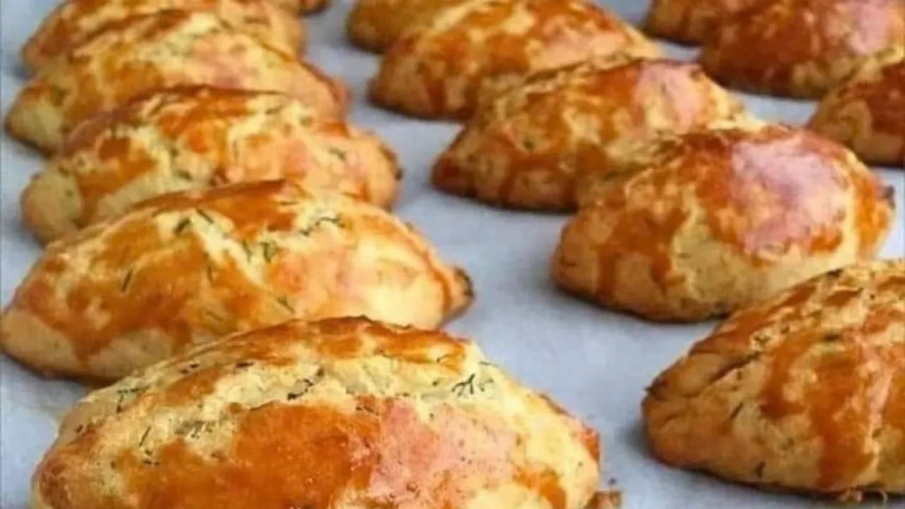 Anneannemin dereotlu poğaça tarifi ortaya çıktı! Yumuşacık olmasının sırrı şaşırttı