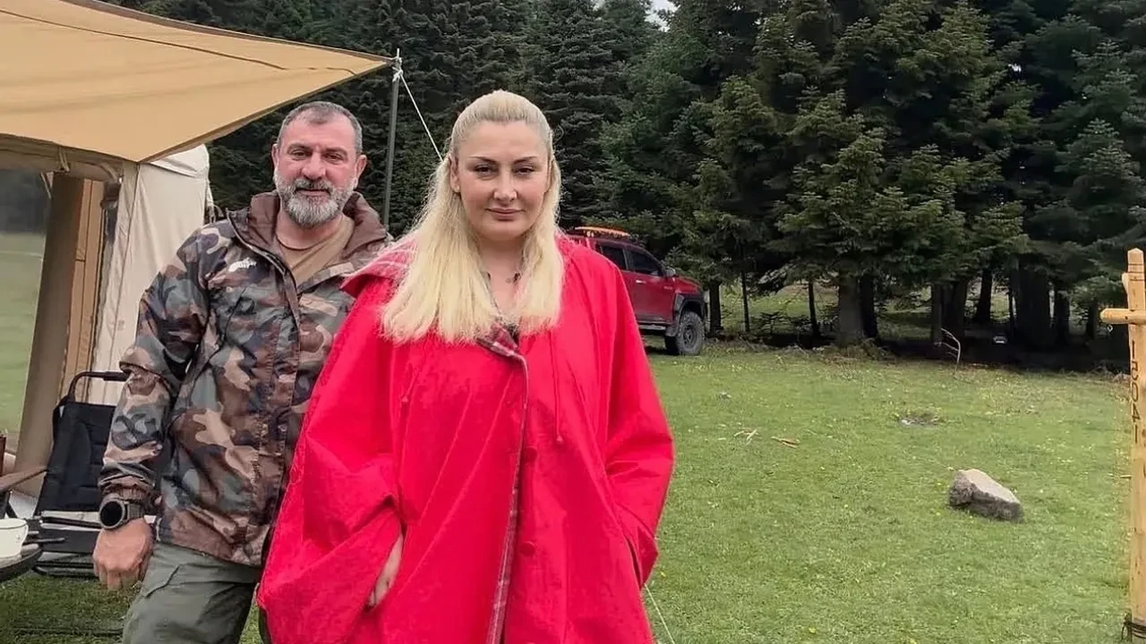 Atik Ailesi Burcu Atik kimdir? Burcu Atik ve Özgür Atik aslen nereli? Atik Ailesi aylık ne kadar kazanıyor? Atik Ailesi ne iş yapıyor?