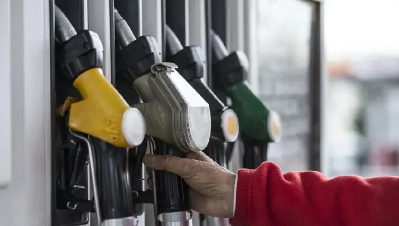 Benzin motorin zammı ne zaman, İPTAL mi? 1 Ekim bu gece benzine, motorine zam geldi mi?