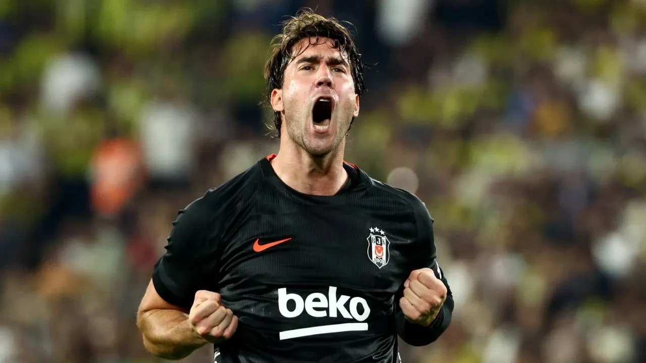 Beşiktaş'ta Vlahovic gelişmesi! Sırp golcüyle ilgili açıklama geldi