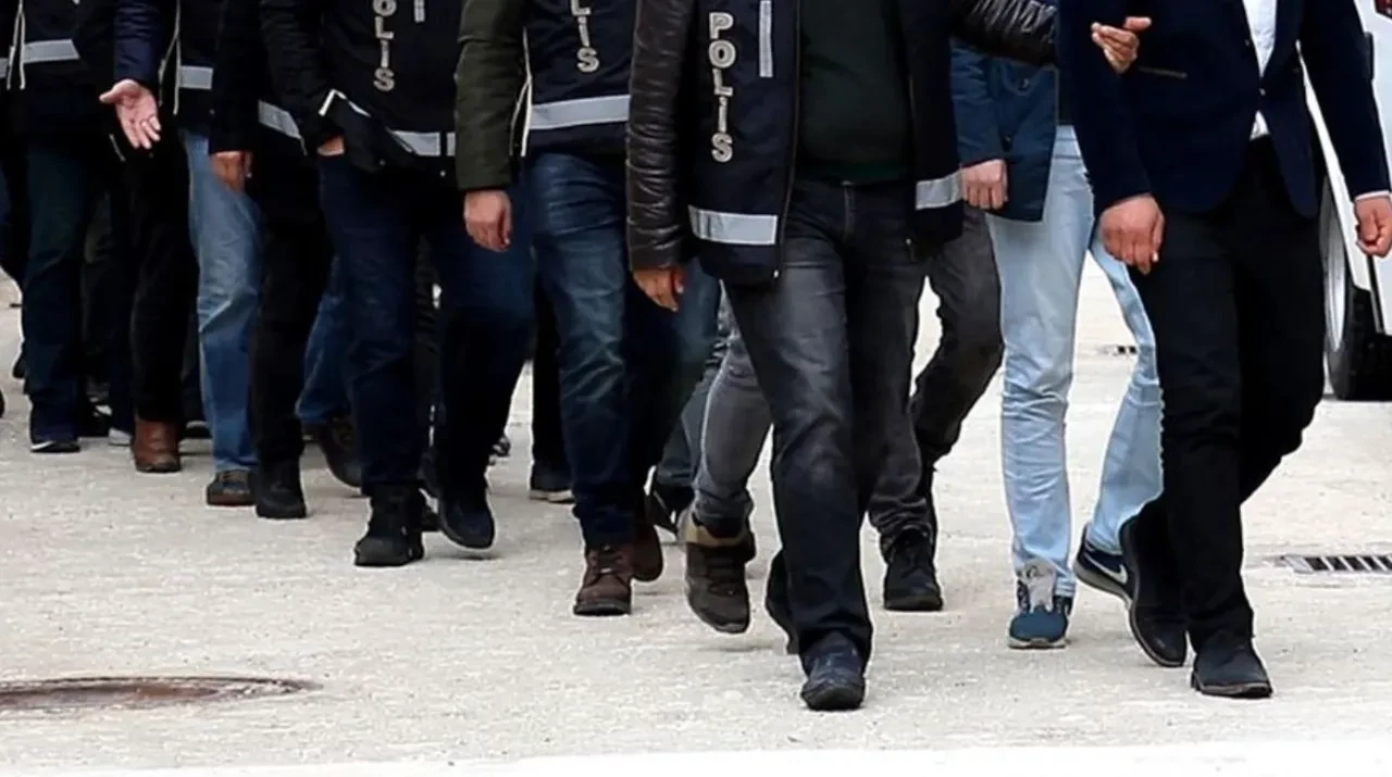 'Büyü bozarız' yalanıyla 794 bin TL'lik dolandırıcılık: Kayseri ve Bartın eş zamanlı operasyon