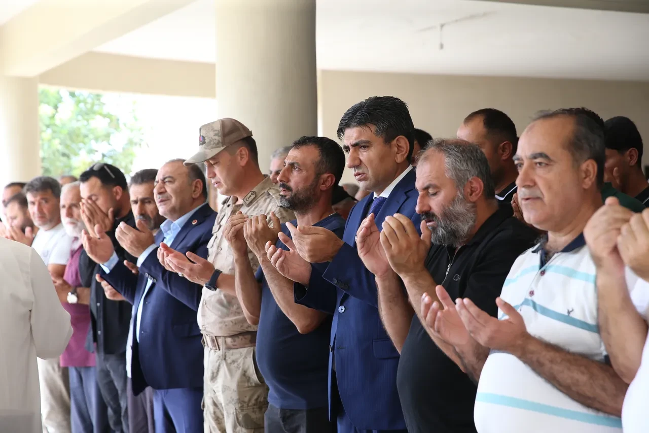 KKTC'deki gemi faciasında hayatını kaybeden 2 kişinin daha cenazeleri defnedildi