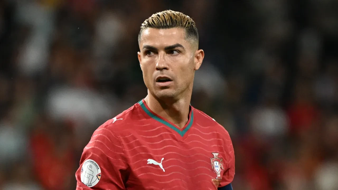 Portekiz'de Ronaldo şoku! Yıldız futbolcu milli takım kampını terk etti