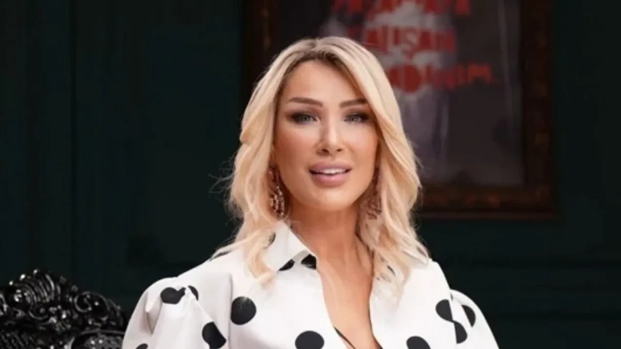 Seda Sayan genç kızları sert uyardı! Robot göndermesiyle adeta ateş püskürdü