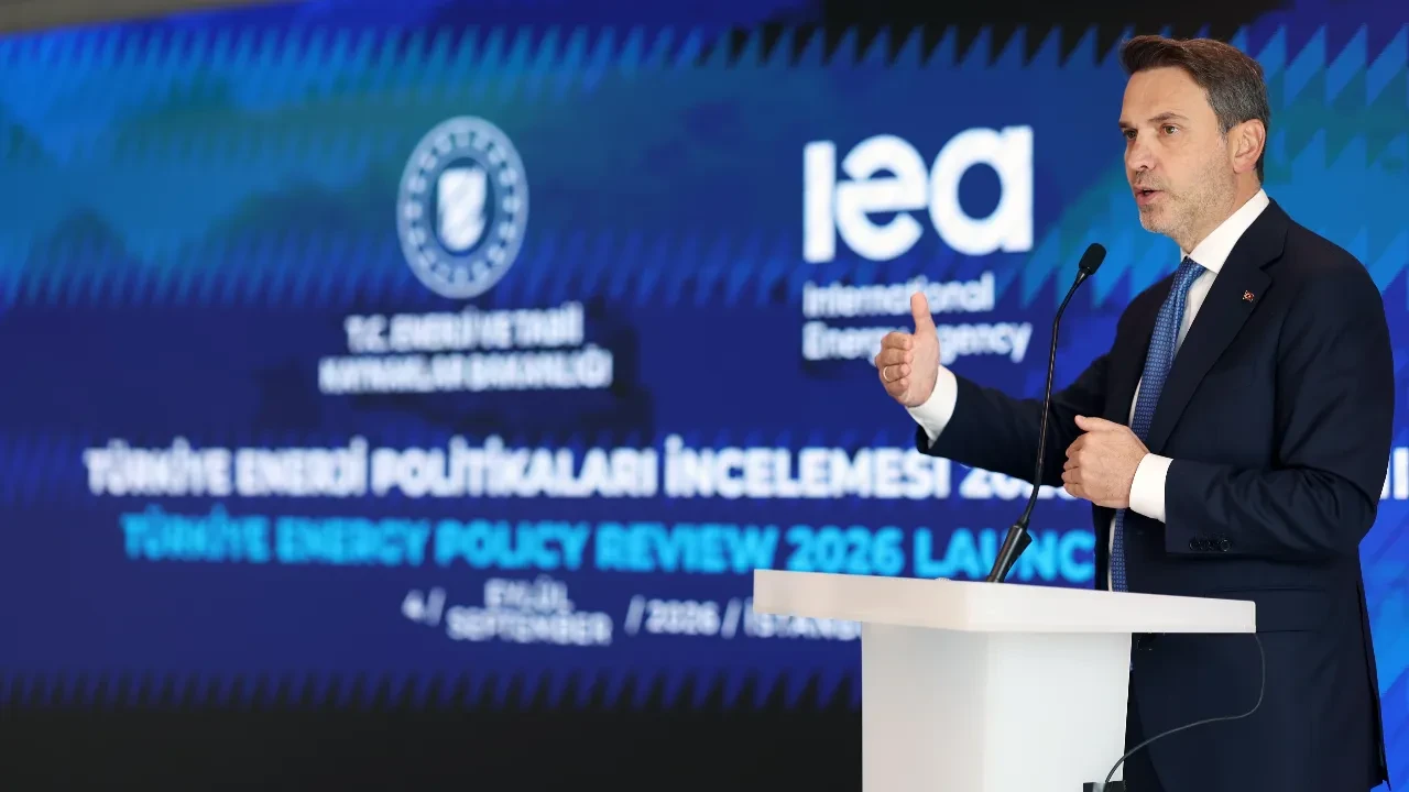 Bakan Bayraktar: 'Türkiye'nin 2040 Yeni Enerji Mimarisi’ni COP31 öncesinde sunmak hedefindeyiz'