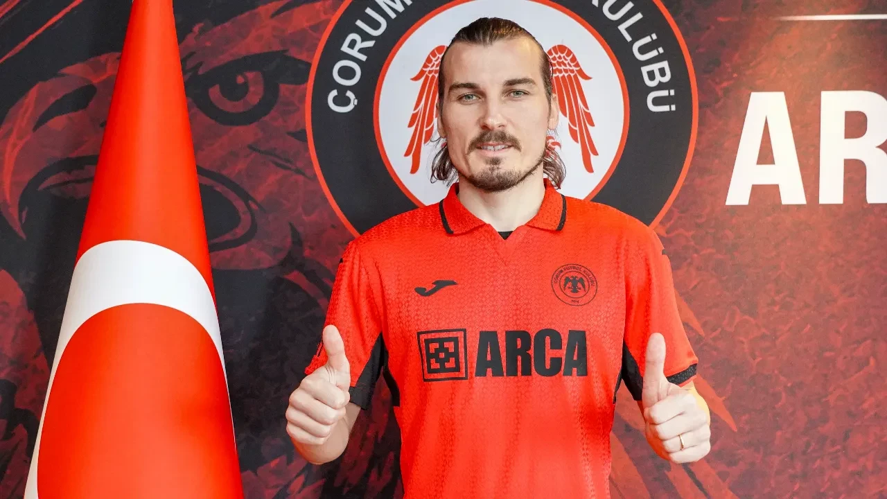 Çağlar Söyüncü, Çorum FK'ye imza attı