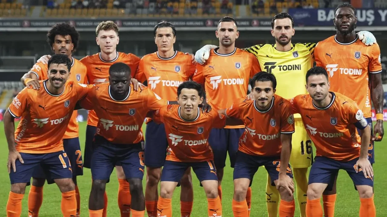 CANLI MAÇ ANLATIMI | Başakşehir ile Galatasaray karşı karşıya geliyor