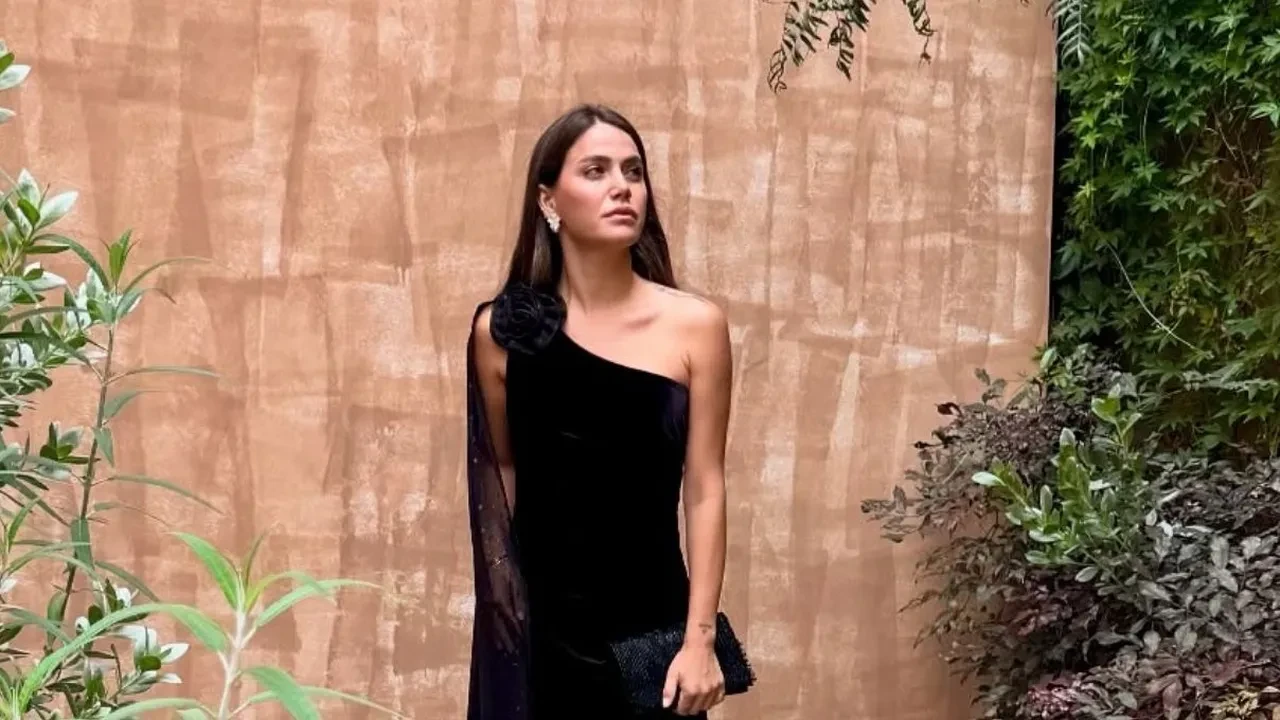 Ceyda Ateş oyunculuktan yapımcılığa geçti! Dikey dizi ‘Peki… Ama’ ile yeni dönem