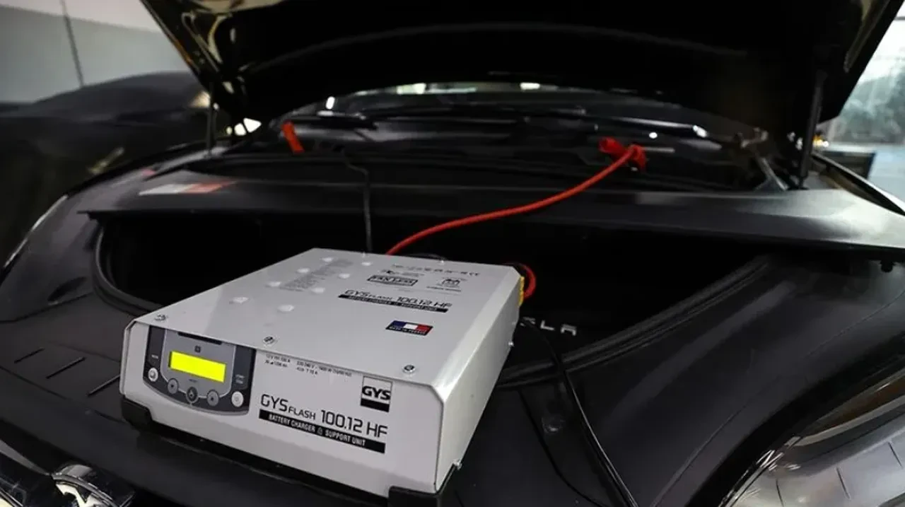 Elektrikli otomobillerin batarya karnesi! Zirvedeki model dikkat çekti!