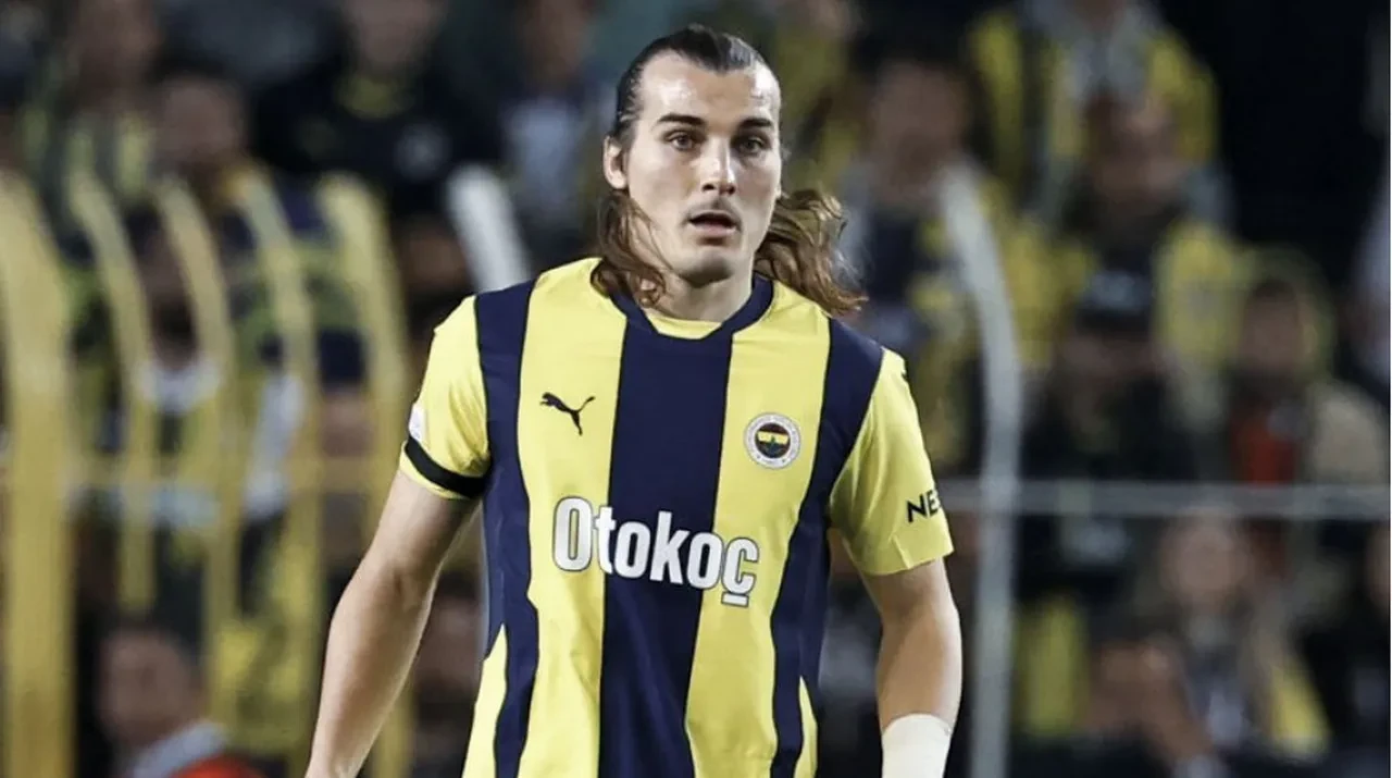 Fenerbahçe'de bir ayrılık daha! Arca Çorum FK yıldız savunmacıyı kadrosuna kattı