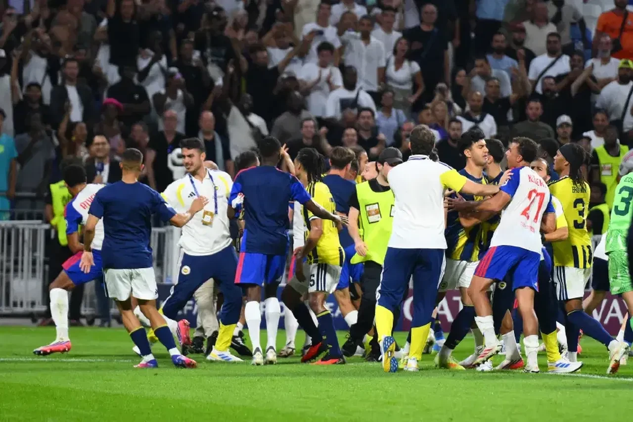 Fenerbahçe'nin yıldızları UEFA kıskacında! Guendouzi ve Greenwood için istenen ceza belli oldu