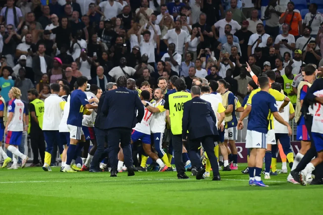 Fenerbahçe'nin yıldızları UEFA kıskacında! Guendouzi ve Greenwood için istenen ceza belli oldu