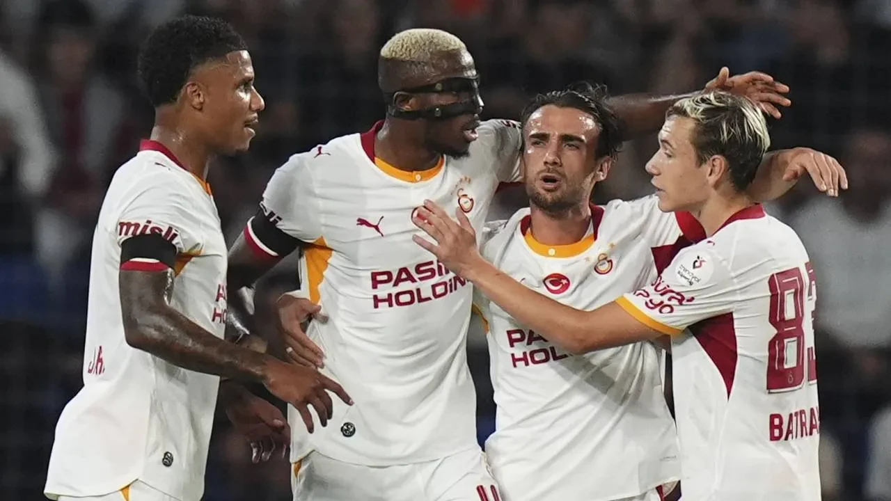 Galatasaray'da Leao ve Deniz siftah yaptı