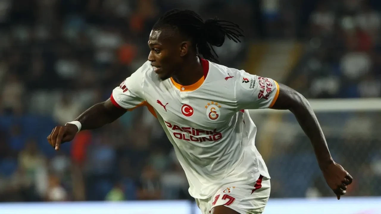 Galatasaray'da Leao ve Deniz siftah yaptı