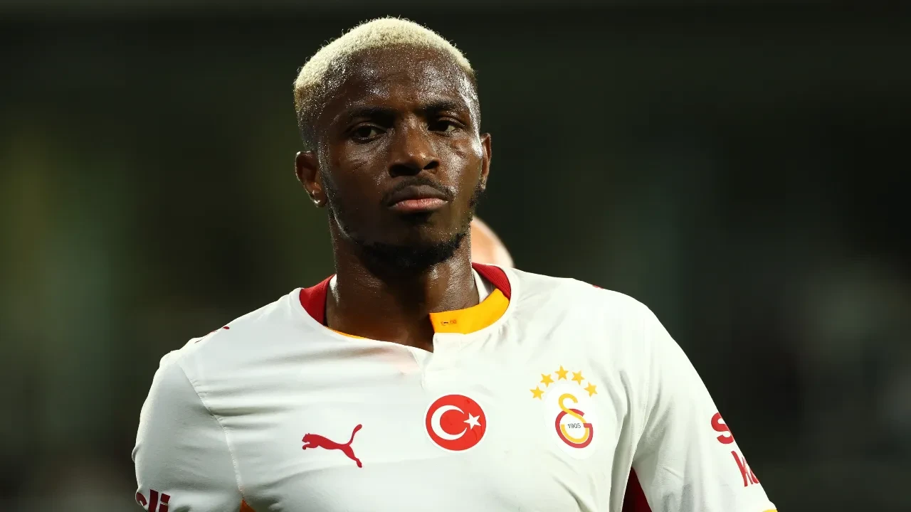 Galatasaray'da Osimhen şoku! Sakatlanarak maça devam edemedi