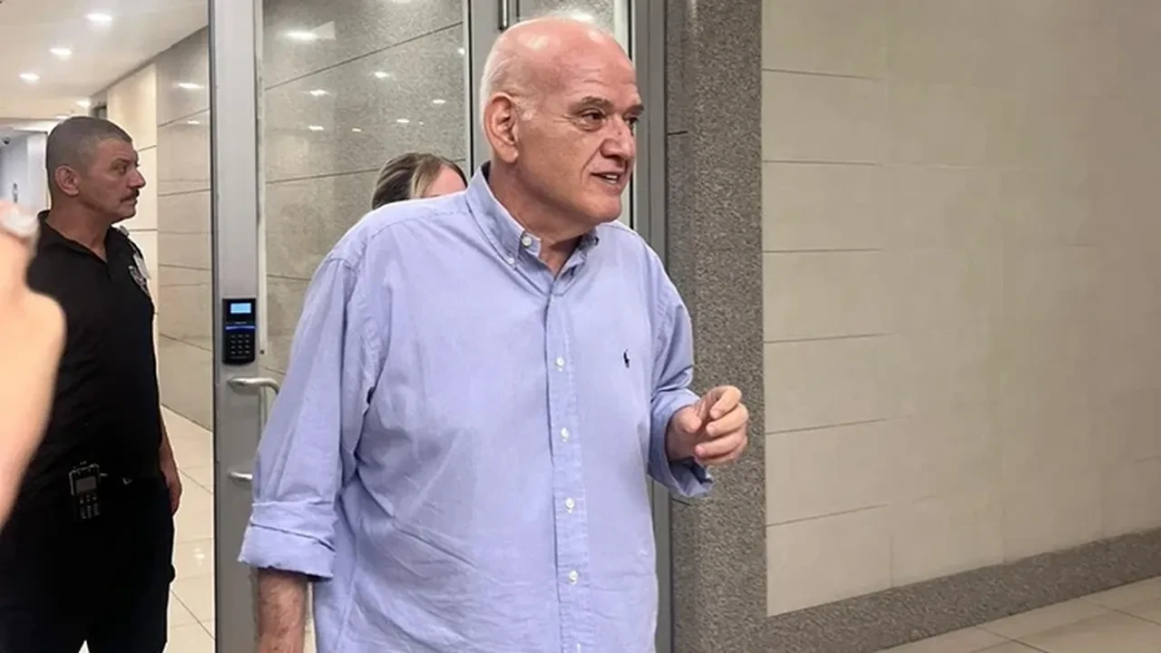 Galatasaray'ın suç duyurusu sonrası ifade veren Ahmet Çakar ateş püskürdü: 'Dursun Özbek ve avaraleri...'