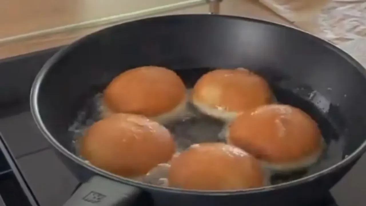 İçi dolgulu, dışı yumuşacık Almanya’nın meşhur çöreği! MasterChef Krappen tarifi