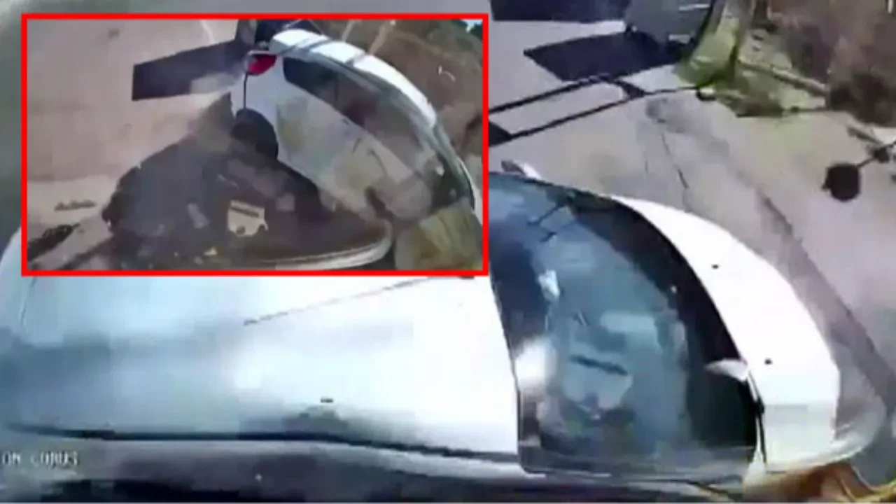 İETT otobüsü ile otomobilin feci kazası! 1’i bebek 4 kişi yaralı