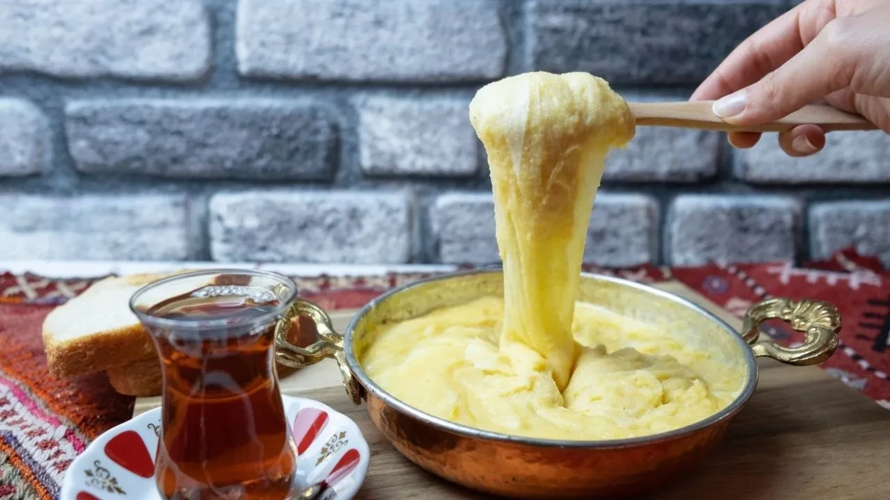 Karadenizli kayınvalidemden aldığım kuymak tarifi evin vazgeçilmezi oldu! Püf noktası buymuş