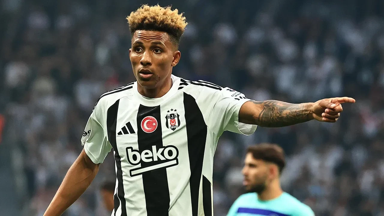 Transferin son gününde Galatasaray'dan Beşiktaş'ın eski yıldızına kanca! Yarım kalan aşk tamamlanıyor
