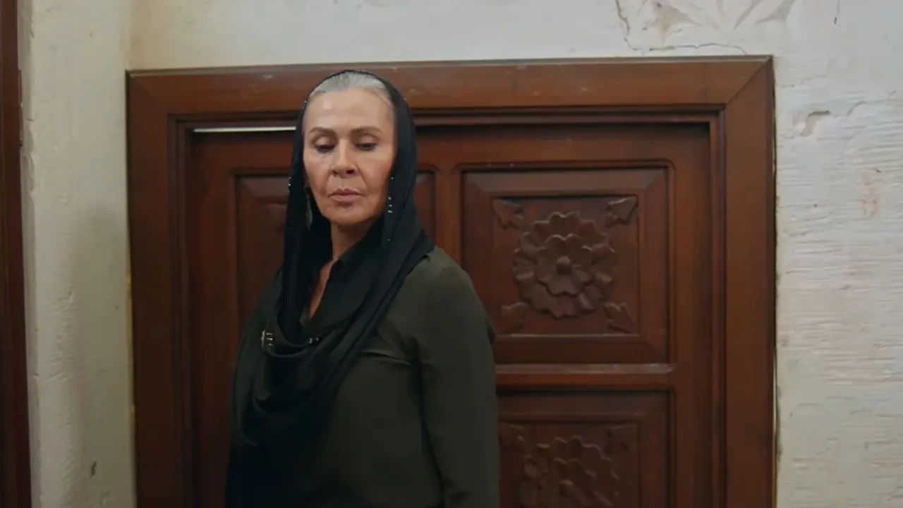 Uzak Şehir 64 bölümde Boran'ın cenazesine kim saldıracak? Alboralar’ın düşmanı Ateş kim?