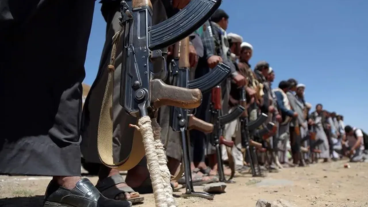Yemen hükümetinden Husilere operasyon: Üst düzey lider öldürüldü, 2 İHA düşürüldü