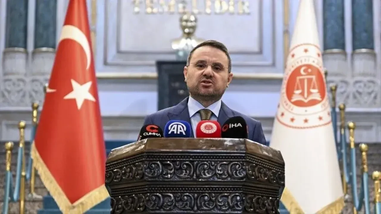 Yeni nesil suç örgütlerine operasyon! Bakan Gürlek: 'Antalya ve Kayseri'de 46 şüpheli hedef alındı'