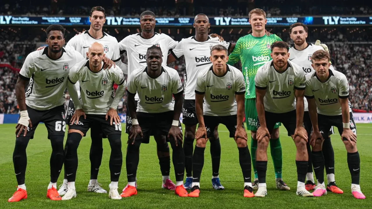 CANLI MAÇ ANLATIMI | Fenerbahçe ile Beşiktaş derbide karşı karşıya geliyor