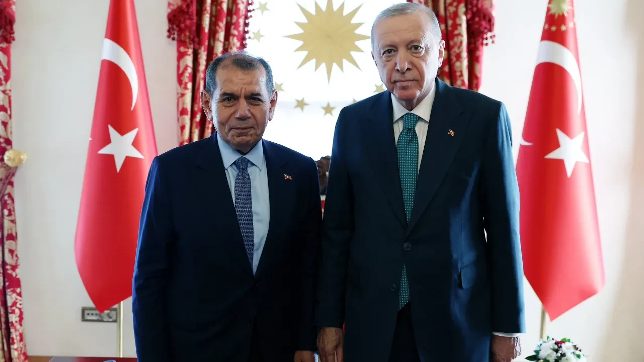 Dolmabahçe'de 4 büyükler zirvesi! Cumhurbaşkanı Erdoğan kulüp başkanlarıyla görüştü
