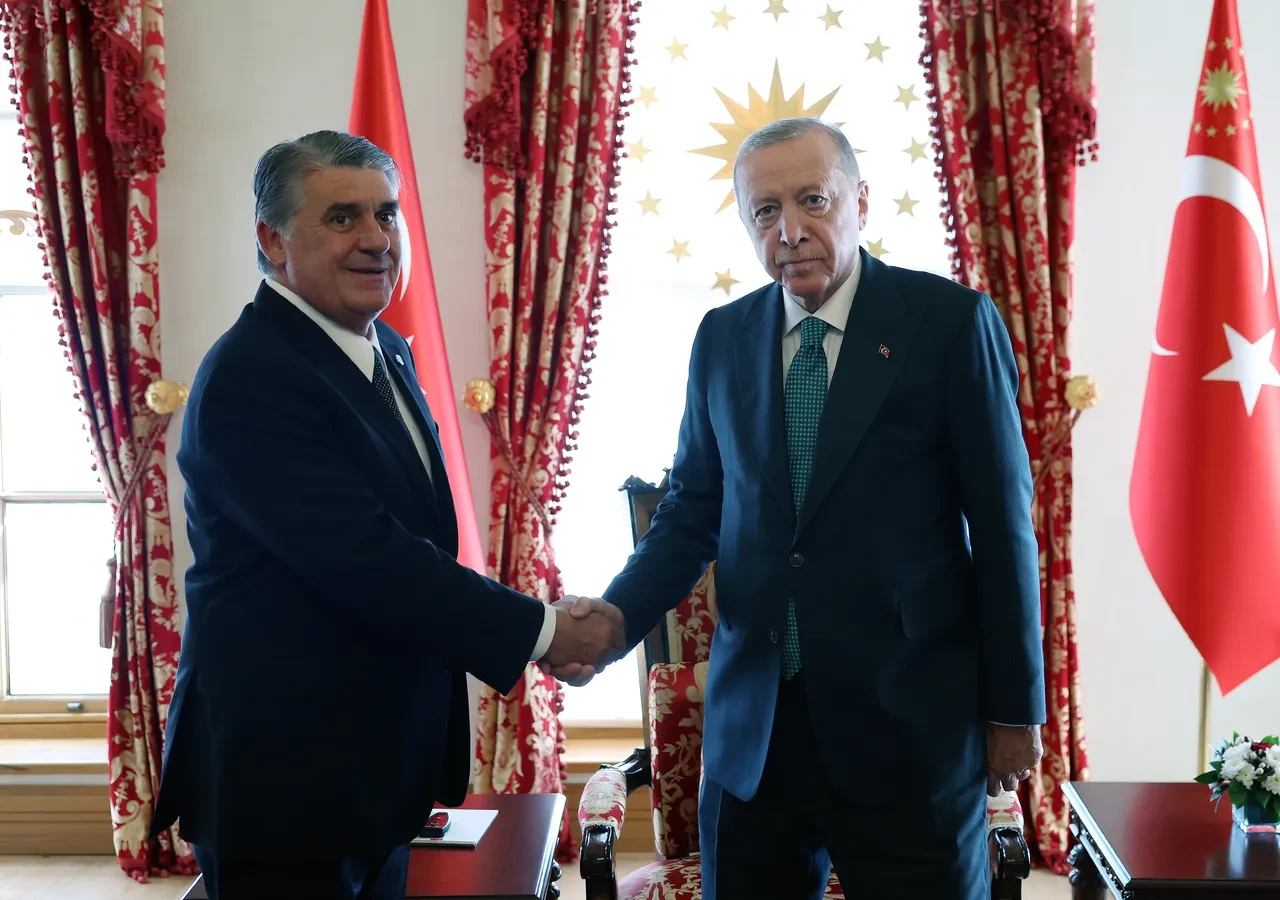Dolmabahçe'de 4 büyükler zirvesi! Cumhurbaşkanı Erdoğan kulüp başkanlarını kabul etti