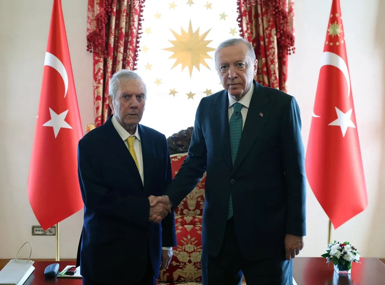 Dolmabahçe'de 4 büyükler zirvesi! Cumhurbaşkanı Erdoğan kulüp başkanlarını kabul etti